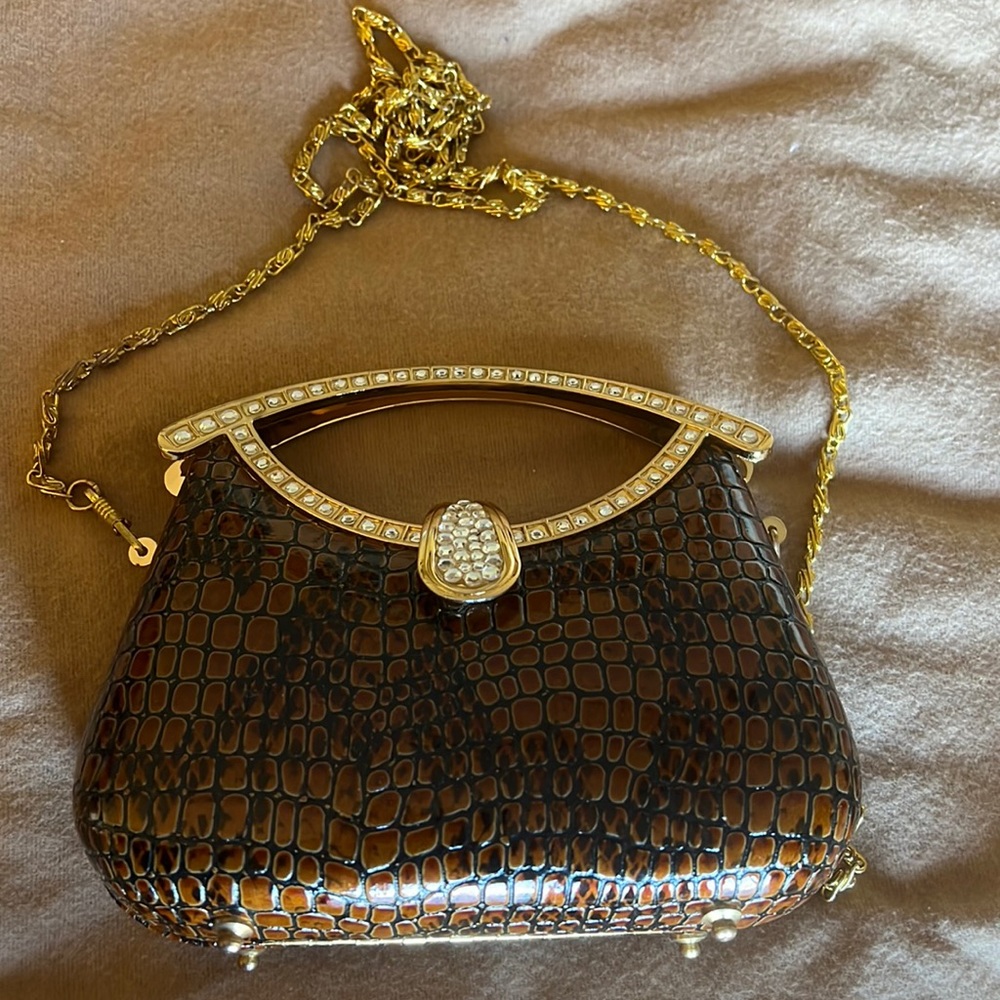 Brown party purse gold chain shoulder strap with diamonds handle and closer